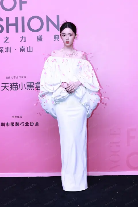 M702 vogue盛典红毯周也20p 5v 共200m