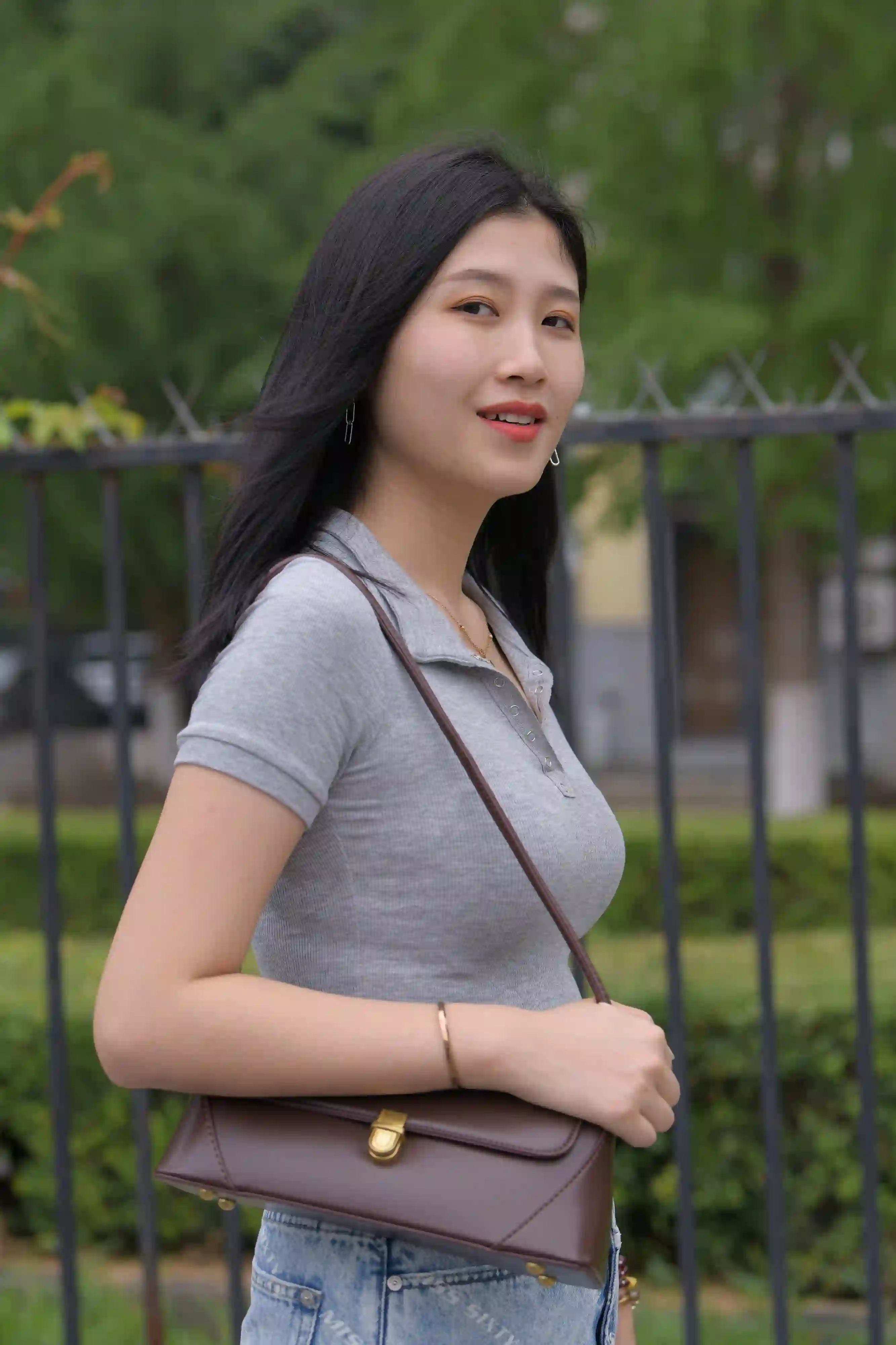 J169 一只麋鹿摄影 牛仔短裙美女[233P／300MB]