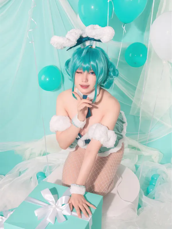 W223 Nyako喵子 初音白兔 [42P-214.7MB]